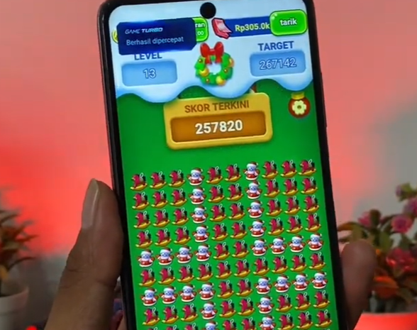 Game Xmas Star Tap Mania vs Balls Master 2048, Mana yang Reward Iklannya Lebih Stabil dan Terbukti Membayar?